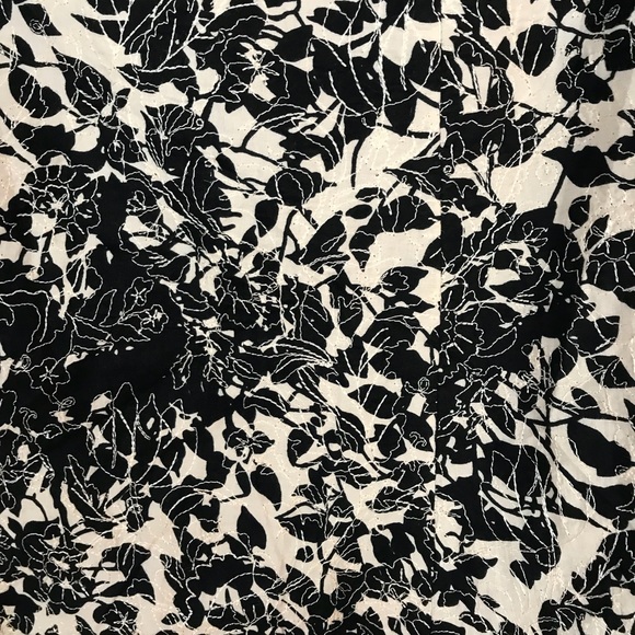 Adorable Plus Size Skirt - Picture 4 of 6